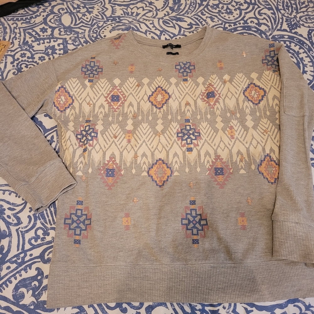 Miss Me Gray and Cream Geometric Oversized Waffle Women's Shirt, XL